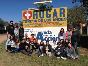 Ayuda-en-Acción-convoca-250-plazas-para-su-programa-de-Voluntariado-a-Terreno-2014